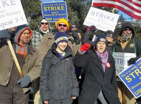USW oil workers on the picket line in Whiting, Indiana